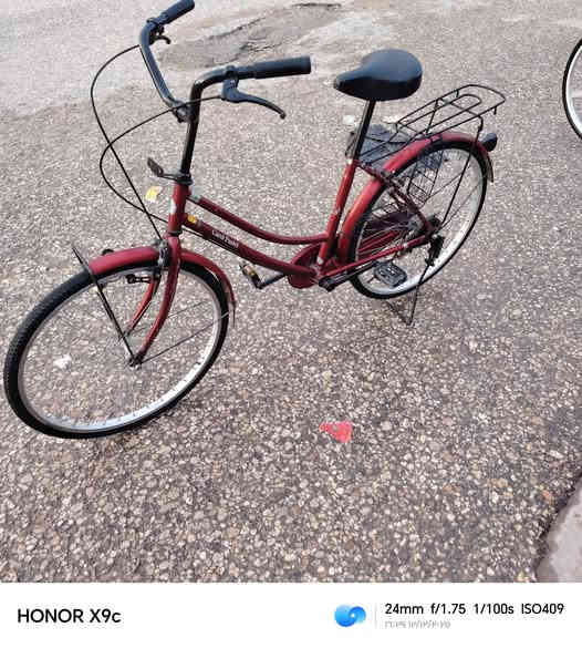 باسكل للبيع ياباني شرط موديل 14 حجم ٢٤ كامل من كلشي  بسعر ٩٠ وبي مجال
تايرات جدد بريكات مامي خلفي قفل لون ماروني
مكاني كربلاء حي الوفاء شارع 20 ***********
