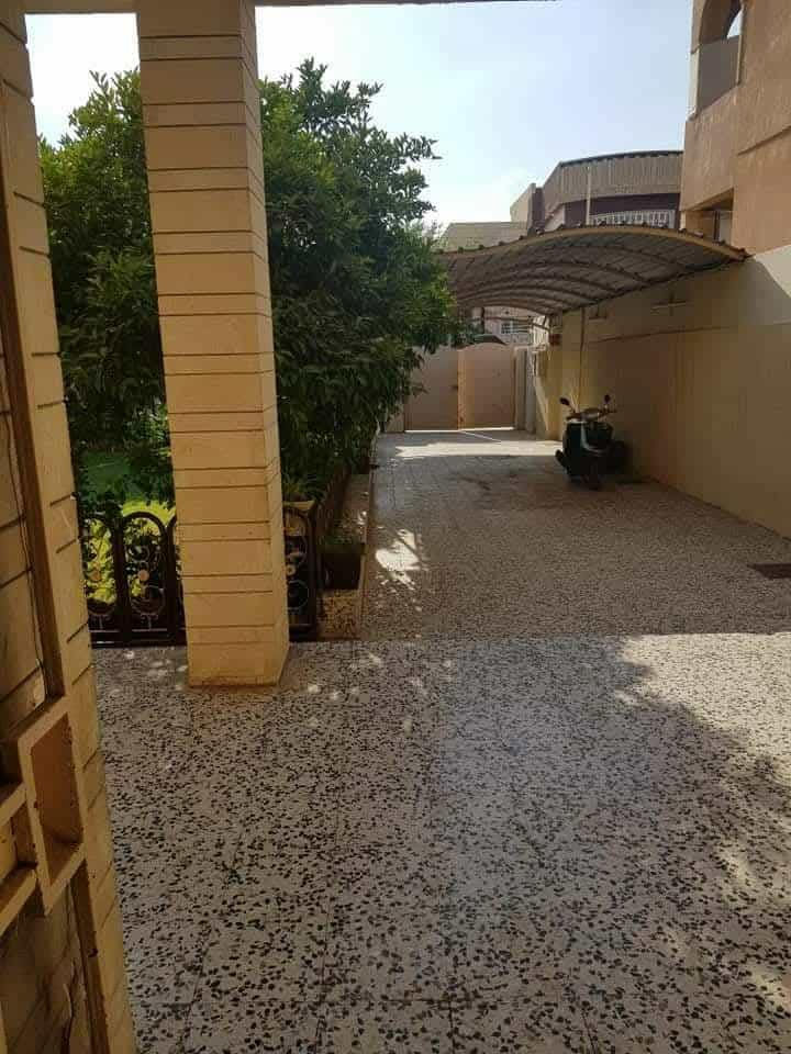 السلام عليكم

دار للبيع حي البريد 🏡

📐 المساحة: 730 متر
📏 الواجهة: 10 متر
🧭 الاتجاه: قبلة
🛣 الشارع: 12 متر

🏠 الوصف:
دار طابقين
يحتوي على 6 غرف نوم
✔️ صالح للسكن

📄 السند: جديد
✍️ المكاتبة: مع الشرعي

💰 للبيع بسعر مناسب

📞 للاستفسار:
***********
***********

📌 مكتب نقوش للاستثمار العقاري
نستقبل عروضاتكم في أغلب مناطق الجانب الأيسر

🔗 لمعرفة الأسعار انضموا لقناتنا على التلكرام:
https://t.me/nukosh97
