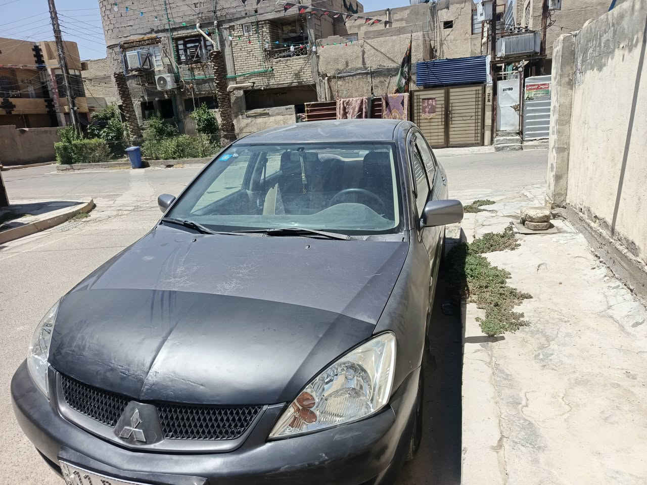 لانسر ٢٠١٠ مكينه ٢٠٠٠ بلادية مكينه وكير وتبريد خير من الله تخم تاير جديد وتخم ويل جديد وراديتر جديد بلكات ونوزلات حاوية السيارة فقط جاردة رقمها بغداد بأسمي مكانها حي الجهاد شارع الشارقة سعرها ٧٢ ***********
