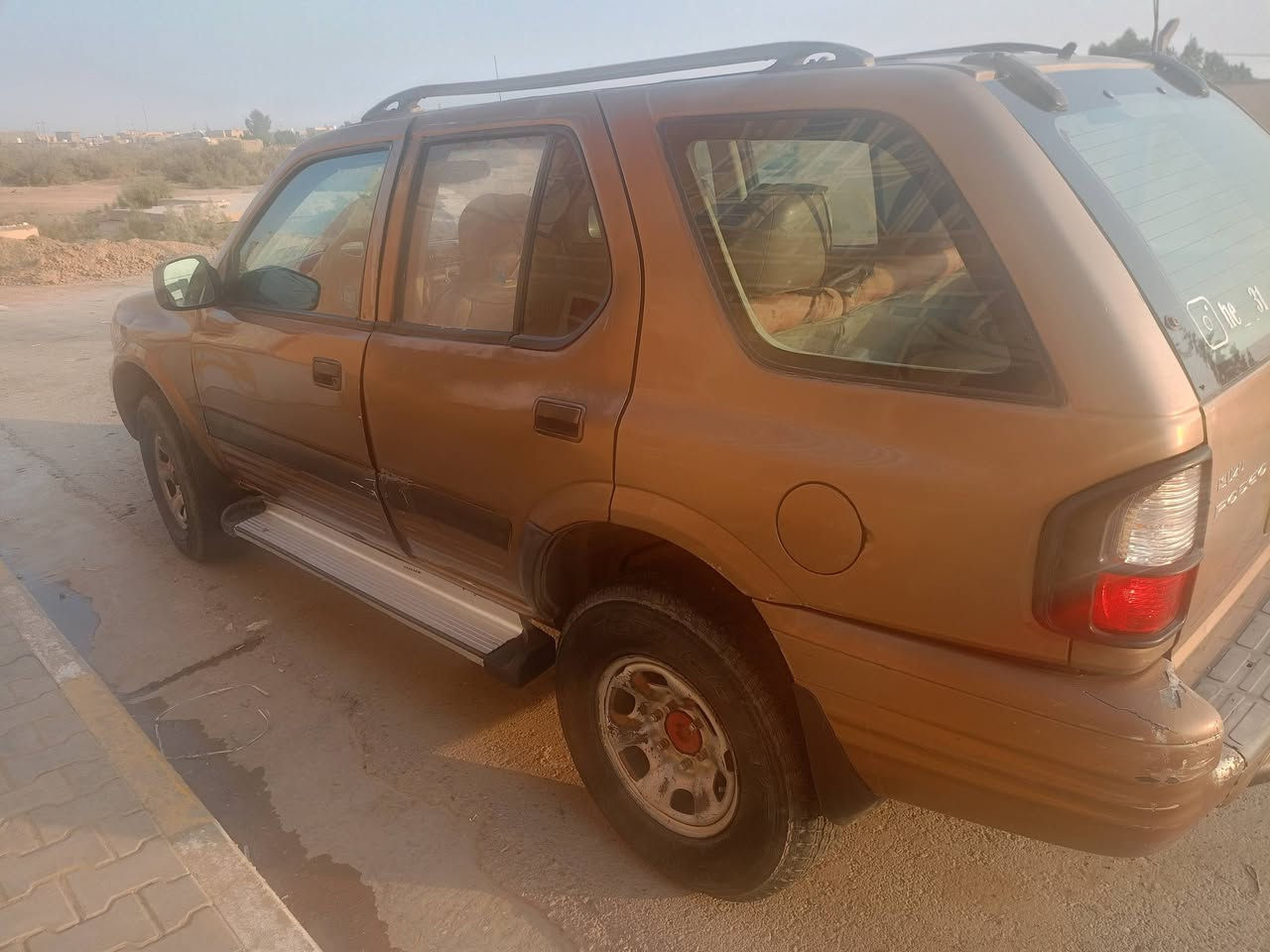 سياره ازوزه جاهزه كير ومحرك ففتي تخم تاير حداديه مكفوله تبريد شغال سياره جاهزه للبيع  او مراوس بيكم دبل قماره 
سعر سياره 55وبيه مجال 
***********
غير متواجد ع فيس
