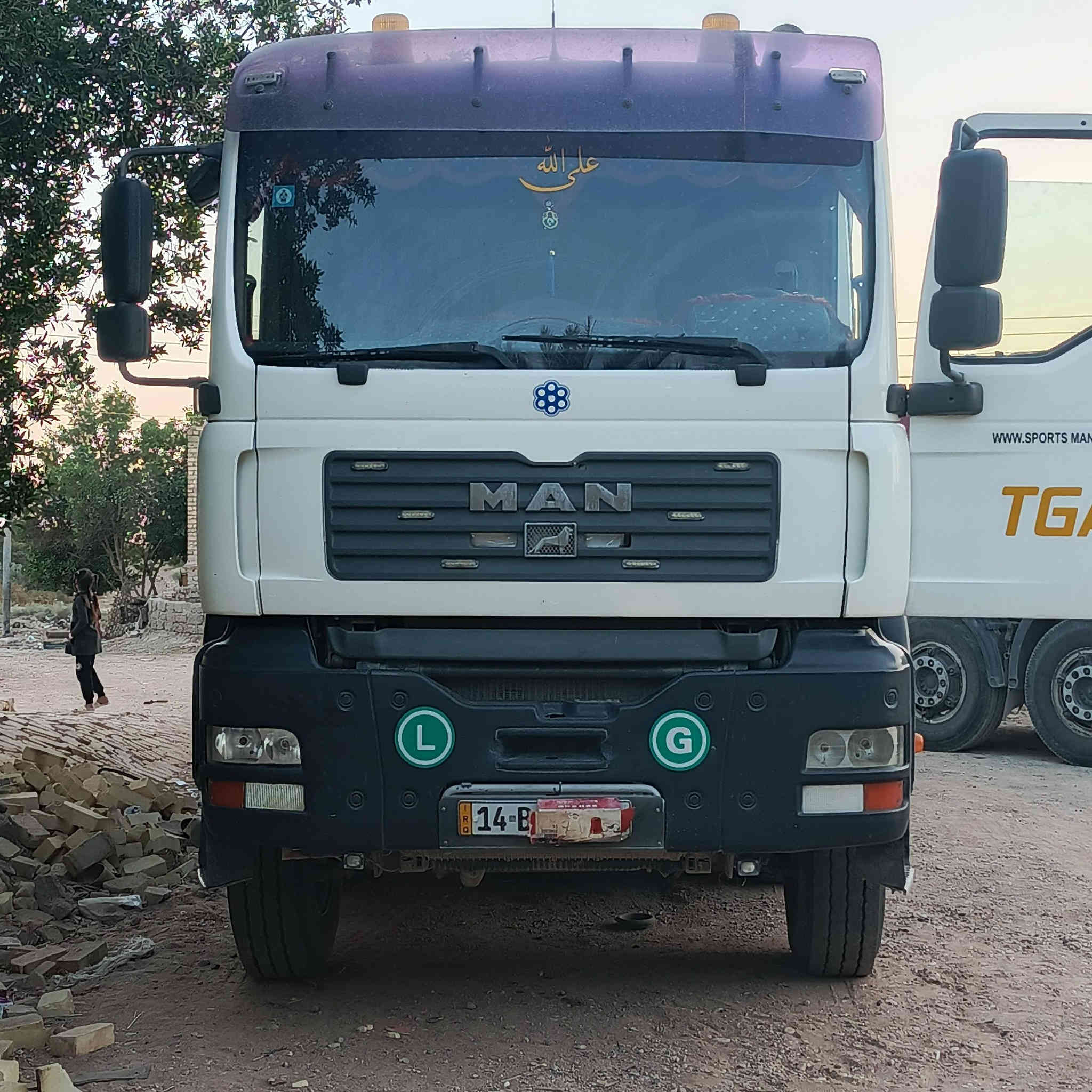 سلام عليكم مان تيكه موديل 2005 مجموعه جي اف رقمه بصره بسمي تحويل ثانيوم مكينته 410 بدي مايدر سياره مكفوله كفاله عامه من صبغ و ضربه بدي مايدر ثماره مكفوله من صبغ و شاصي مكفول رقم الهاتف ***********%*********** مكاني ميسان مجر الكبير
