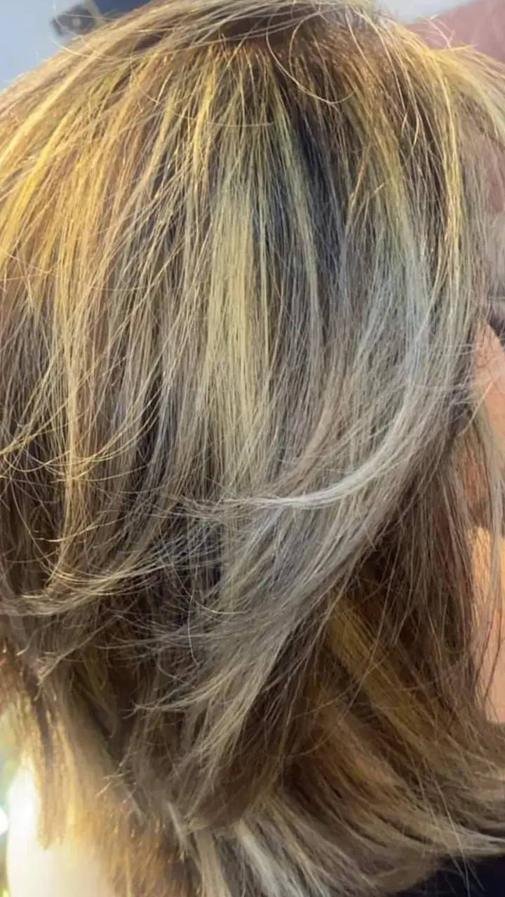 صالون نيكست استار ابكج اول يضمن حف +تنضيف بشره 10
بكج الثاني يضمن تنضيف قدم + تنضيف بشره 10 
شيره جسم كامل 25 
صبغ شعر +قصر الشعر القصير 20
صبغ شعر وسط 30
صبغ + نص كب ميش  الشعر وسط 40
صبغ شعر +  كامل كامل ميش 50 الشعر وسط
طويل بعد معاينه
ميش كب كامل 30 
ميش نص كب 15
اكرلك +ديزاين إصبعين 25
 جل استيشن 15
جل فقط 10
عرض تاتو كل الانواع على 20
وشم يبدي من 5الى 25
مكياج مناسبات 25+رموش وعدسات
مكياج خطوبه 50+رموش وعدسات +اضافر 
تسريحه تبدي من 15الى 25
كوي شعر 5
شسوار 5
معالج شعر 10 واسط
طويل بعد معاينه
تسريح شعر وسط 40 وإذا افريقي 75
تسريح شعر فريقي طويل بعد معاينه 
ويوجد الدينه د.ايرانيه على حجز  

صالون نيكست استار 💇🏻‍♀️
العنوان النعيرية قرب جامع عرفات يم ماركة لميسم الرقم هاتف *********** معي انتي الاجمل💅🏻🫰💇🏻‍♀️
