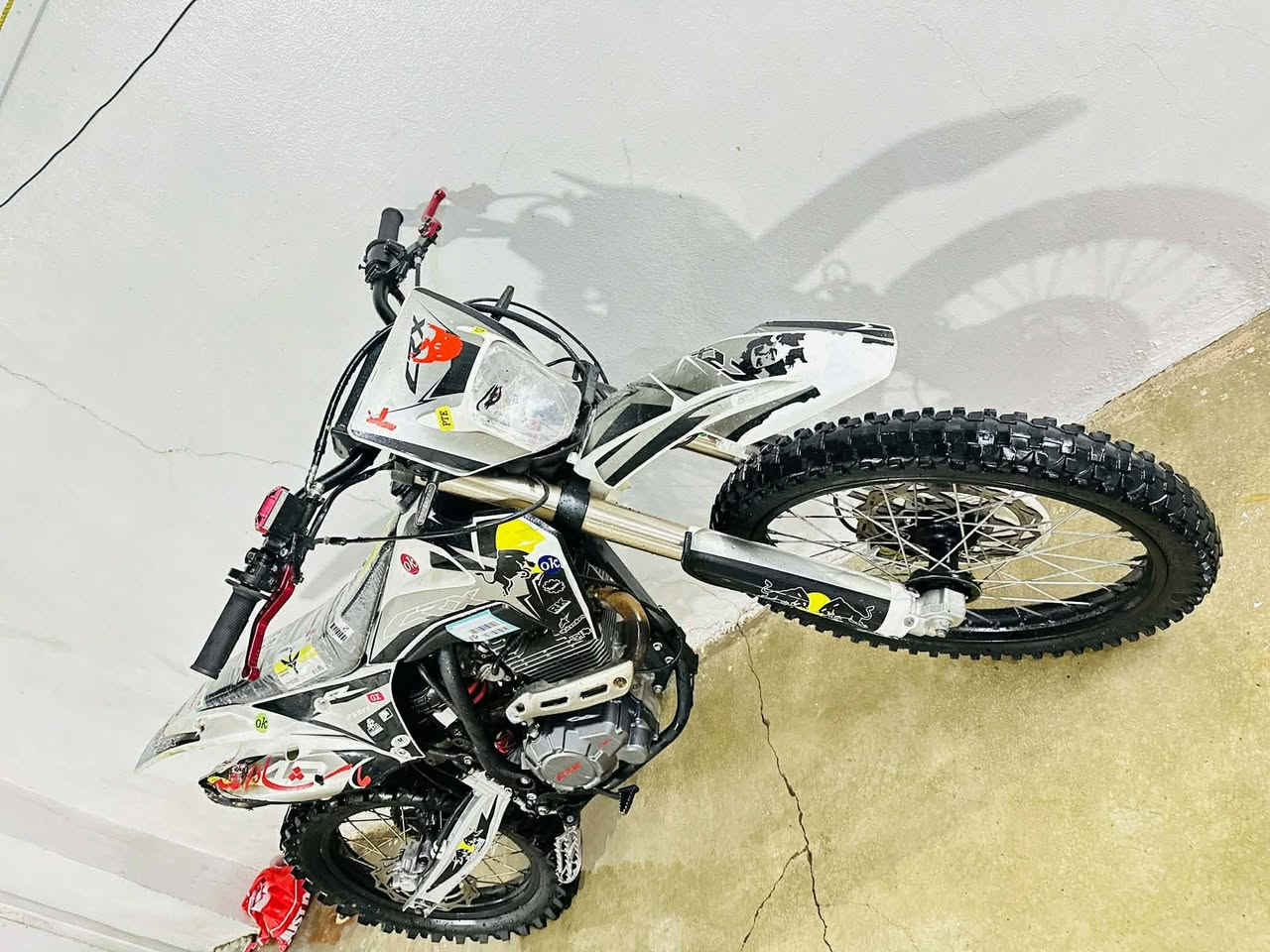 قفاز CRX موديل 25 محرك كبس ماضروب عليه اصبانه سعر 950يرهم مراوس ويه فرق هاتف ***********
