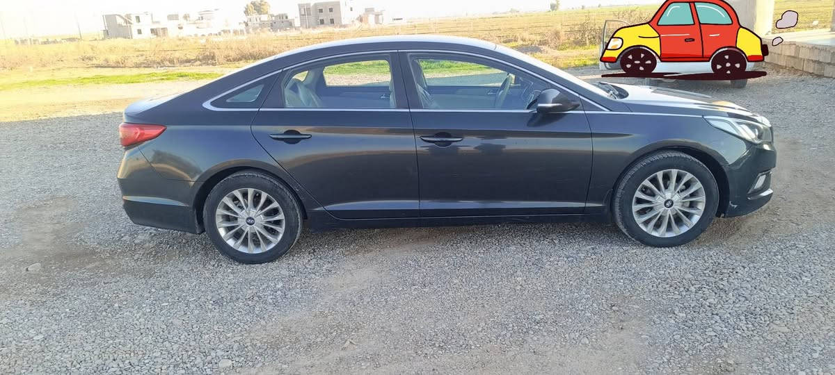 للبيع 
سوناتا خليجي المرغوب محرك دوش موديل 2017 
مواصفات 
نضام ECO و sport و عادي يعني 3 انظمه قياده 
مانع انزلاق 
ABS
تحكم استيرن 
مرايه شفط تنسفط ويه قفل السياره
مثبت سرعه
مواصفات كلش حلوه 
تدفئه و تبريد قطعتين 

محرك شرط لا صرف ولا بخار ولا مفتوح 
بيها شبر بارد جامرلغ امامي جهة السكن فقط بيها شوي ملاحظات اخرى شخوط فقط ورصعات شوي بالسقفيه مكفوله من الضربه كلش اقتصاديه بالبانزين 
محرك 2400 
ماشيه 215 الف حقيقي وقابل للزياده 
سيارة مال جناي عزل خير من الله 

سعرها 145 وبيها مجال بسيط 

ملاحظه بيع نقد قسط ما ابيع 

رقم الهاتف 
***********
***********
