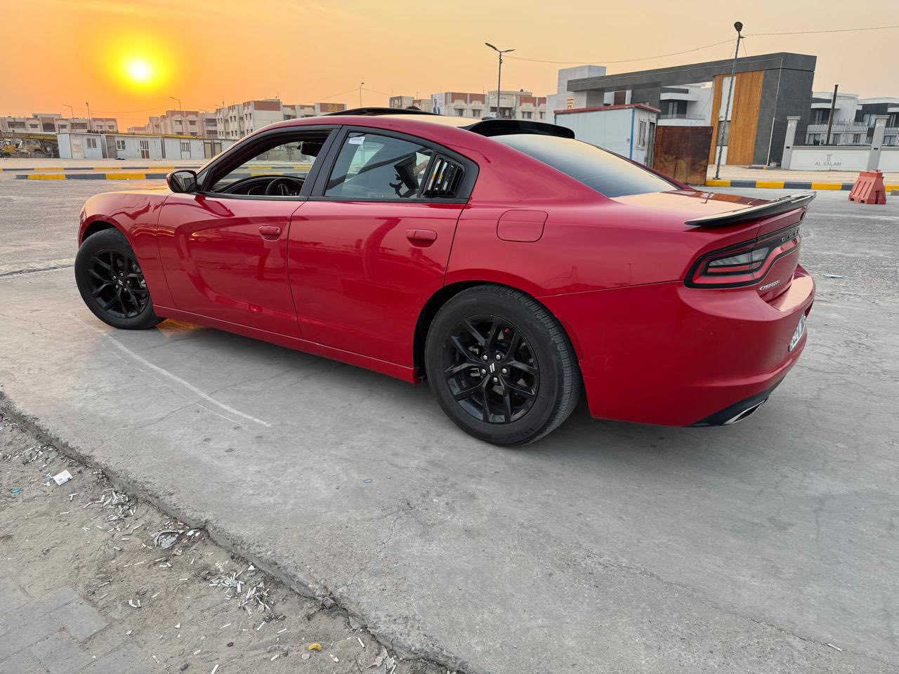 السلام عليكم 
جارجر 2015 وارد كندي 
بيهه بس بارد كلش خفيف الباب الخلفي 
السنويه منتهيه راعيهه بالبصره 
رقم اربيل 
السعر 206$
ماشيه 90 ميل 
***********
