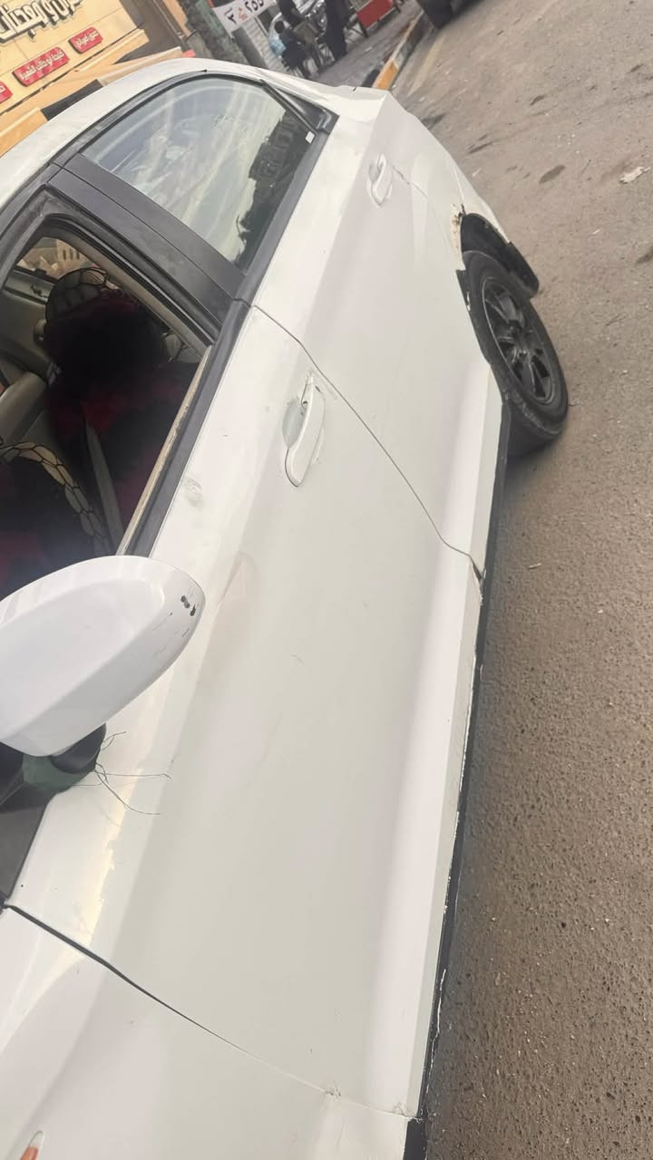 للبيع مكان حي اور لغرامه عل مشتري نهايته ٢٠  سياره باسمي  لاتصال عل رقم ***********
