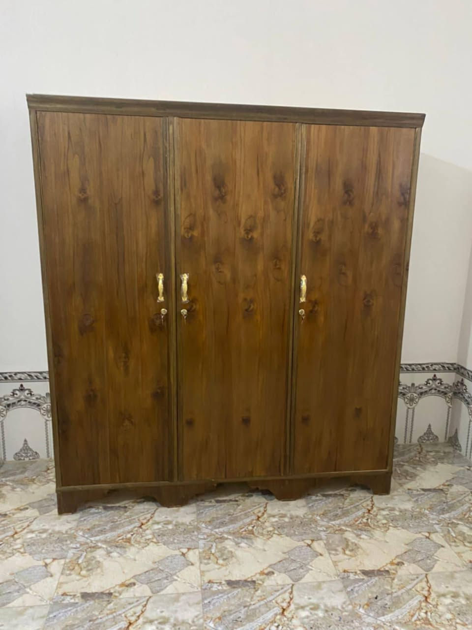 سلام عليكم معمل نجاره أبو إسلام لعمل كافه الاثاث غرف نوم وبوفيات وكناتير صبغ صاج وصبغ ابيض حراري متوفر تبديل غرف نوم مستعمله بغرفه حديثه شغل عراقي موديل تركي متوفر جمله لاصحاب المعارض


**إذا كنت صاحب هذا الإعلان وتريد حذفه لأي سبب، رجاءا أرسل رسالة إلى الدعم الفني**