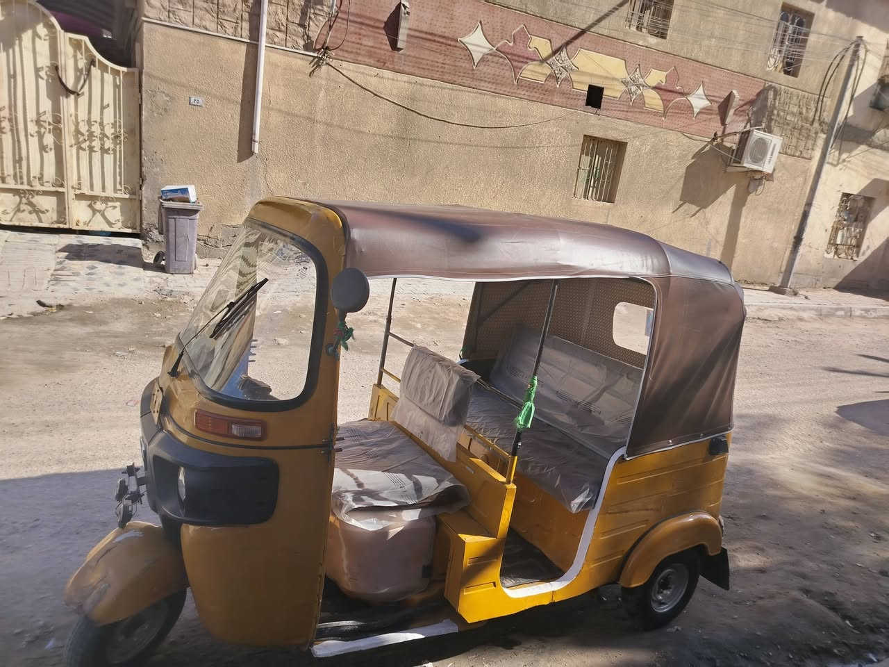 السلام عليكم تكتك باجات موديل20 رقم انجليزي تحويل ثاني يوم تكتك جاهزه مجهزه منكلشي مجفته تجفيت شركه ناعمه لا تنقص اولاتبخر تكتك حلوه تخم تاير جبلي كهربائيات كلها شغاله مكاني بصره حيانيه سعرها 5300 وبيها  ***********
