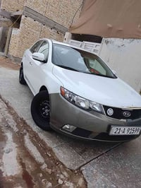 كيا سيراتو 2011 فول مواصفات بدون بصمة تحكم بدركة جاهزة من كل النواحي ا...