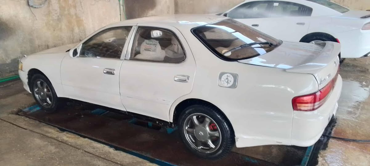 السلام عليكم 
كرستا نفخ  مكينه ونجي مديل 93 سنويه 27 رقم بصره راعيهه ناصريه ثاني يوم يداور السعر 50 ورقه ومجالهه قليل كلش 
***********
