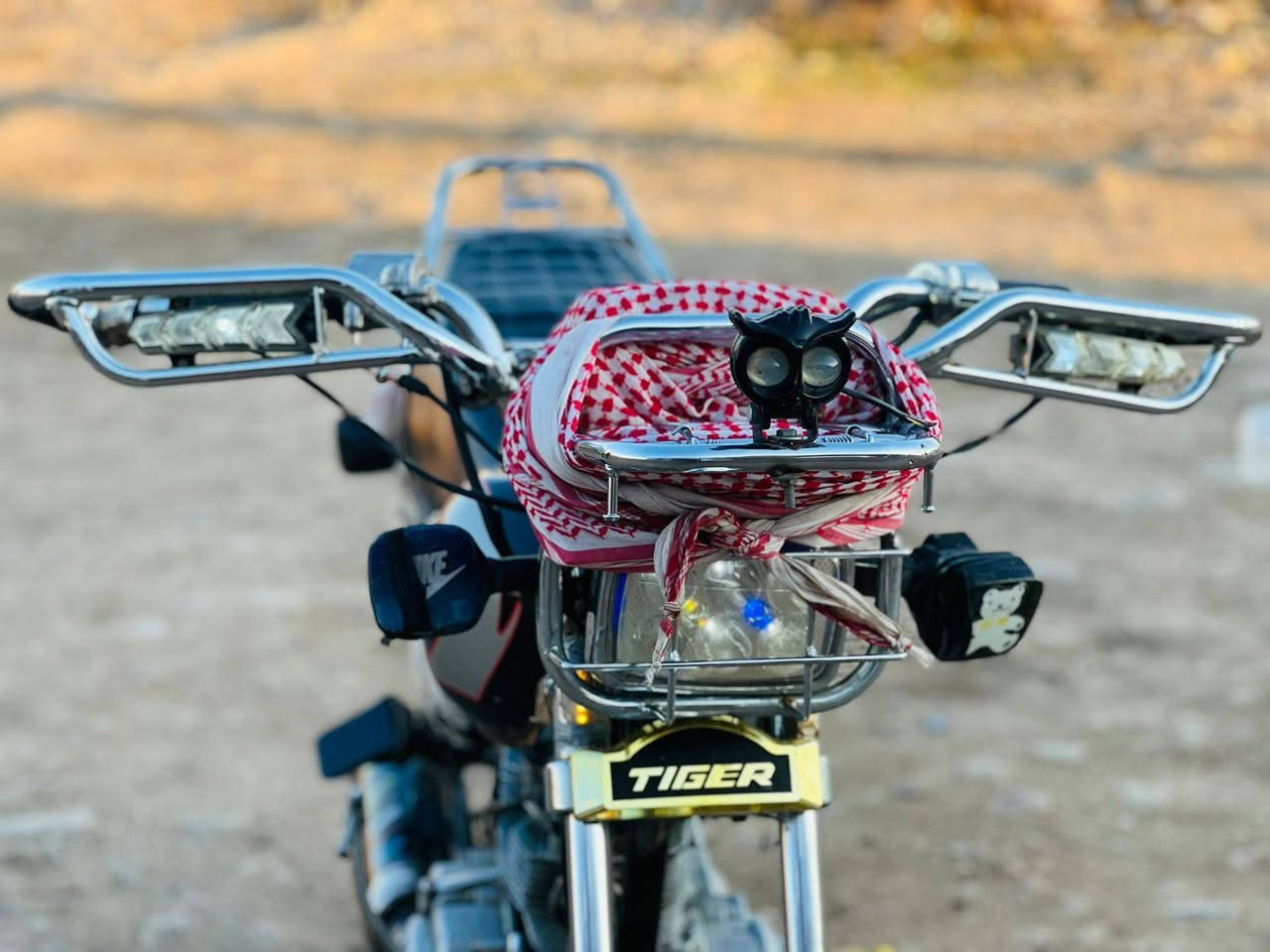 السلام عليكم موطورتايكر للبيع موديل 20 ابو النمر 🐯 درع ستيل محرك شرط لا صرف ولا ينگط دهن مفتوح  وياله جدد كهربائيات كلها شغاله  مال جناي السعر 380 وبي مجال مكان الشرقاط انتصل و تبشر ***********
