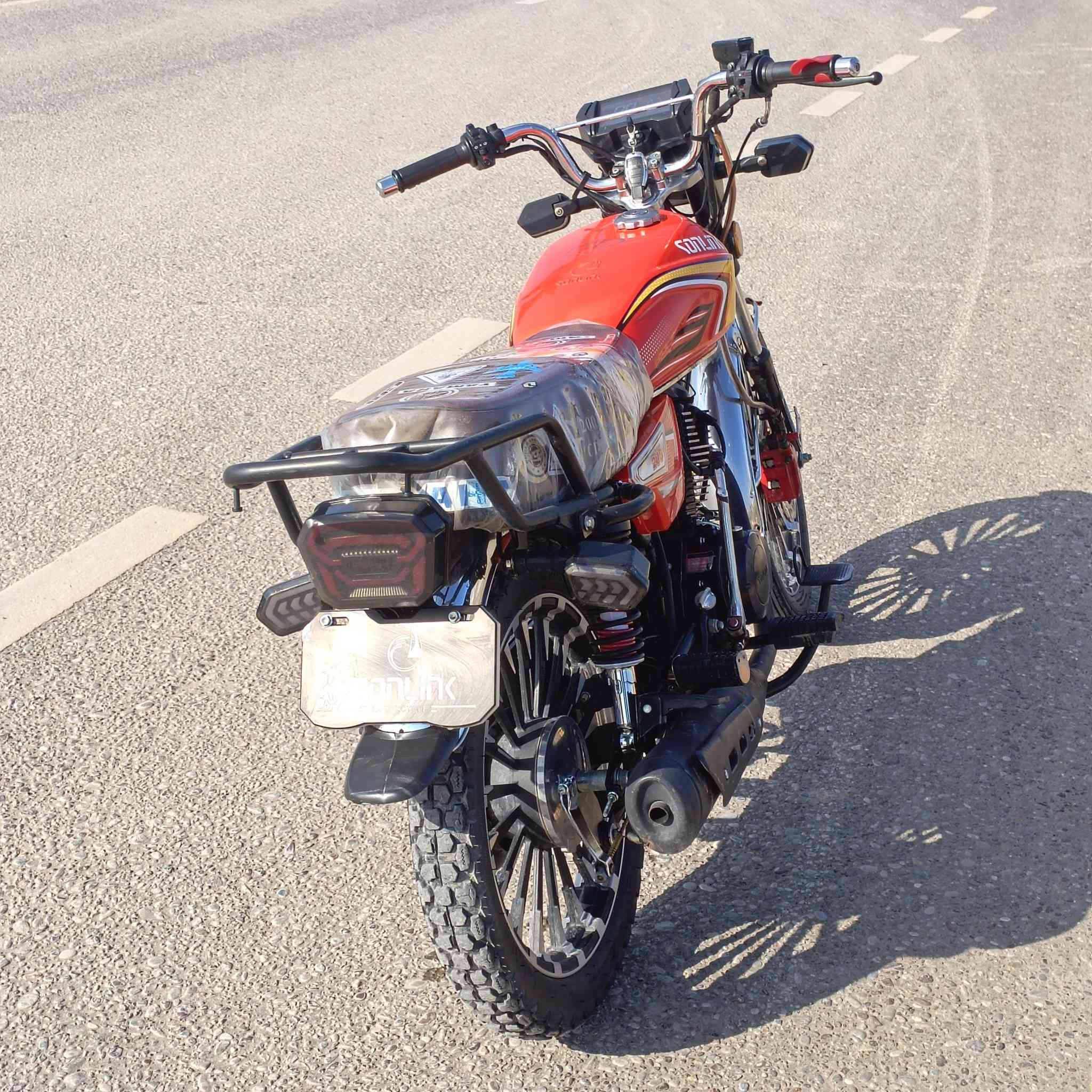 السلام عليكم موطور للبيع موديل2025 السعر 775 
***********
