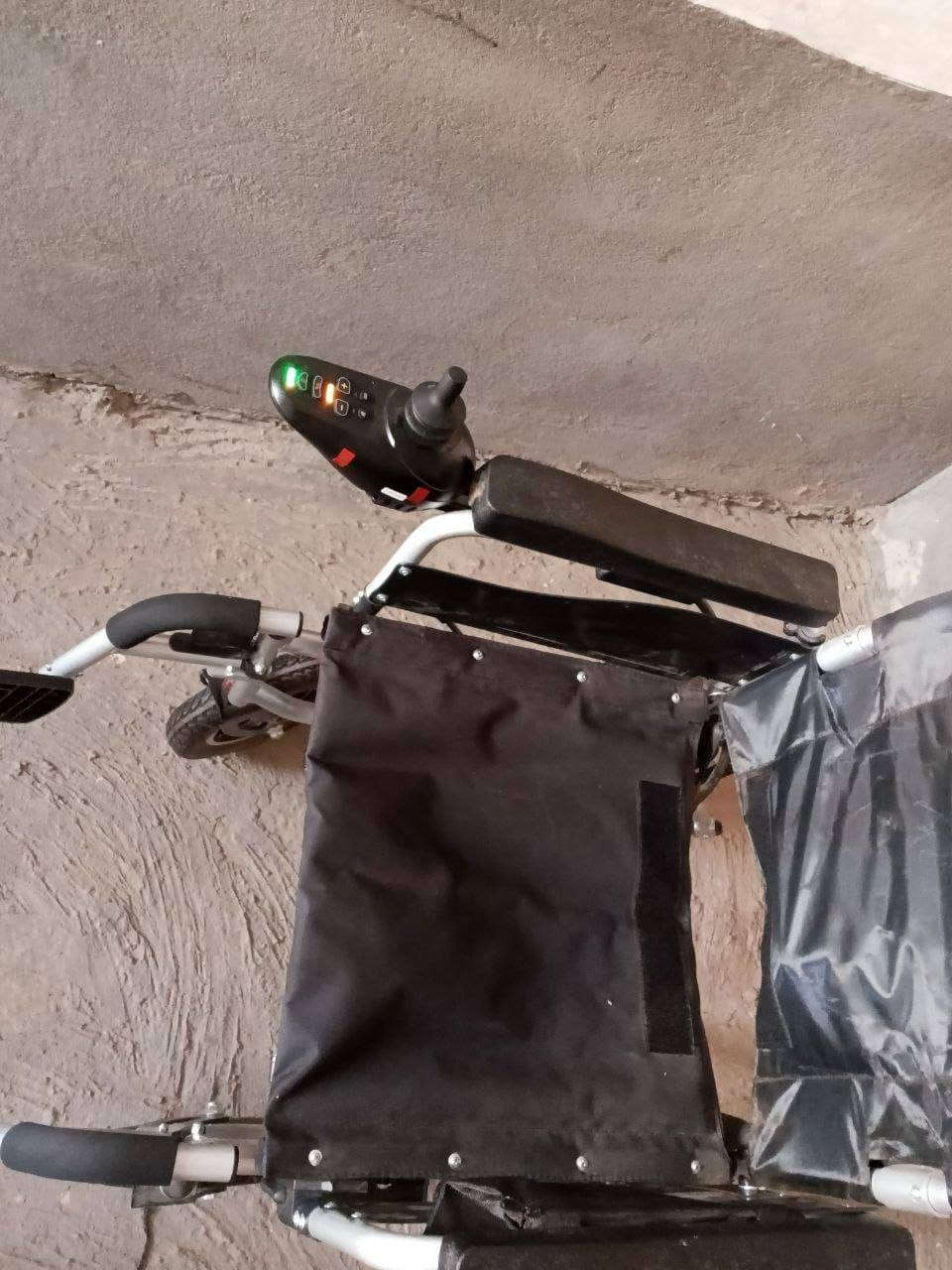 سلام عليكم عربانه جديده صارله ٥ من اشتريته سعر ٩٠٠ او بيه مجال شراي مكاني الديوانيه قضاء السنيه ***********
