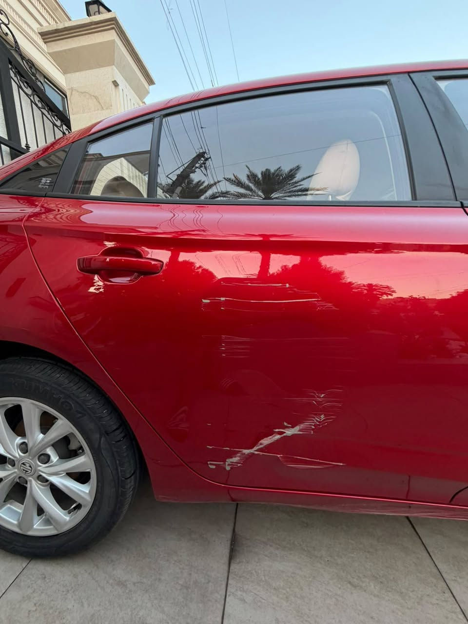 MG للبيع موديل 24ماشيه 14الف بيه طخه بالباب الخلفي موضح بالصوره وبيها بارد بالبنيد مقدمه البنيد بدون صبغ ولا تبديل وبيها الدوسه جهه اليمنه والباقي كفاله عامه كير محرك تبريد سياره جديده الاتصال ***********بغداد
