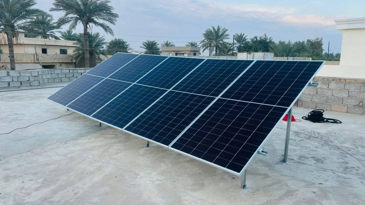 شركة قوة الشمس تنصب منضومتي في دار الأخ هوبي والأخ في منطقه البفياض والمنضومه الثانيه في محافظة ديالى قضاء الخالص للاخ عبدالله للتواصل مع الاستاذ بهاء الحساني ***********
