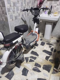 4نمره و5بطاريه موديل 25 السعر 400 وبي مجال 07712181580