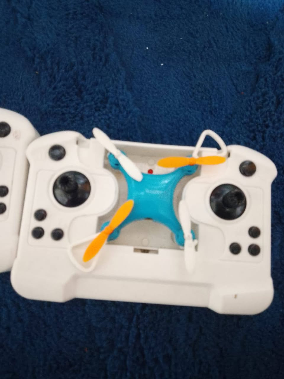 درون تصوير 4كي فول واضح ويها 3بطاريات ولبقيه الثنين نادرات طارات مال لعب


**إذا كنت صاحب هذا الإعلان وتريد حذفه لأي سبب، رجاءا أرسل رسالة إلى الدعم الفني**