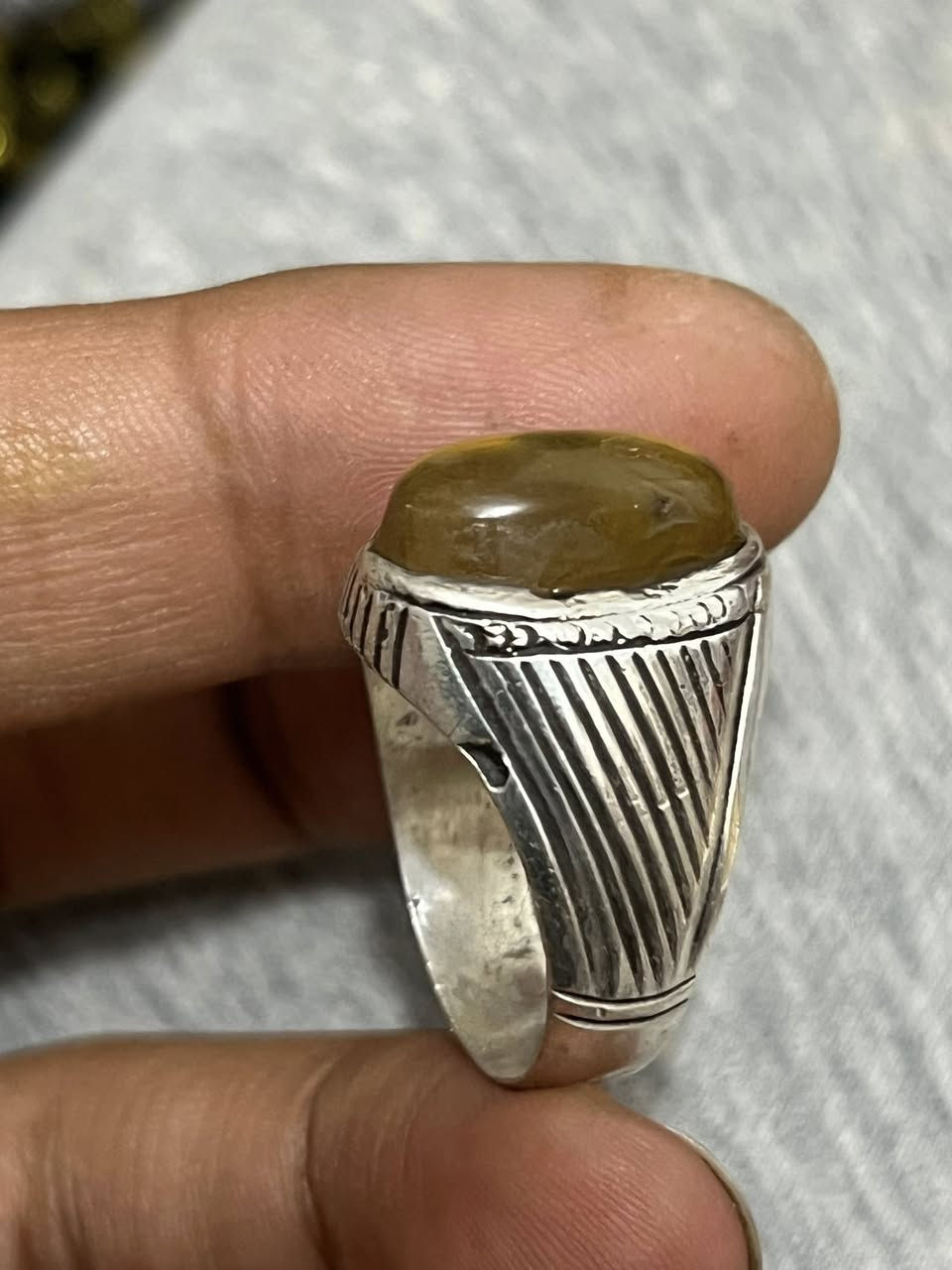 خاتم داودي 

فضة925
 السعر 60

الشراي***********

المكان بغداد حي اور
