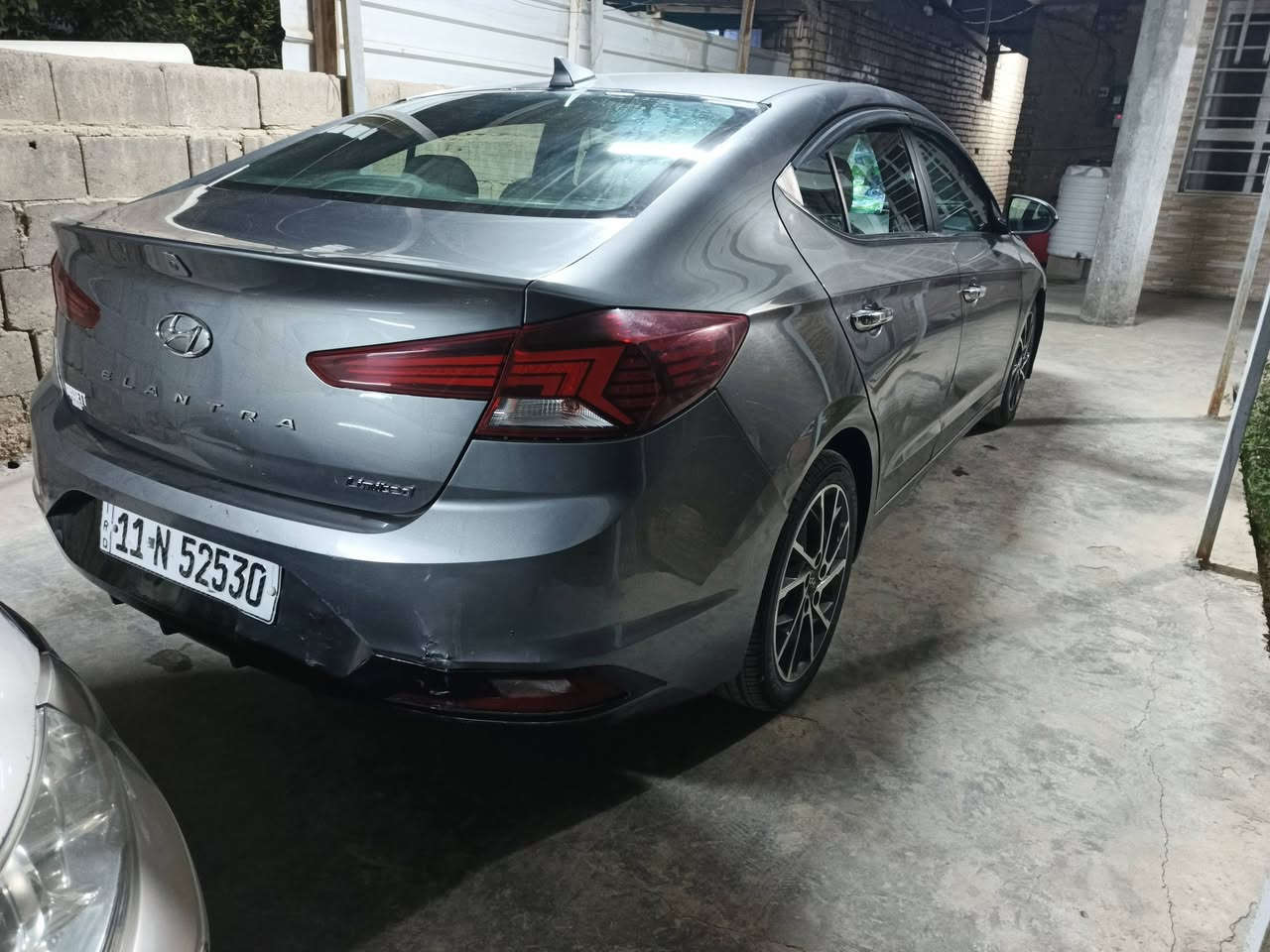 السلام عليكم مرخصه الامن 
النترة ٢٠٢٠
فول مواصفات عده الفتحه 
رقم بغداد الجديد دولي 
بيه ٣ قطع صبغ 
كير اي تي المرغوب 
سعر ١٣٠ 
رقمي ***********/***********
