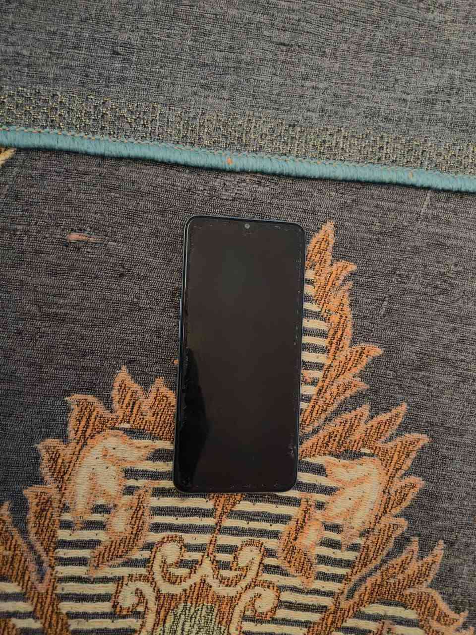 سلام عليكم عندي موبايل oppo A77s مكفول كفاله عامه بس لزكه مفطره سعر 250 بي مجال بسيط مكاني بغداد شعب رقم الهاتف *********** بي واتساب
