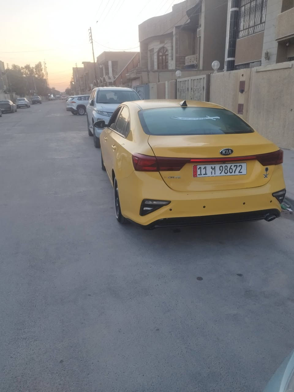 السلام عليكم فورتي موديل 19 مواصفات نص فول امراوس   19 /20 اذه اكو الانتره 21 خصوصي عادي حادثها موجوده بلمنشور  كير مكينه تبريد خير من الله كير ايتي مرغوب سياره ما ناقصها اي شي كبل للشارع ***********
