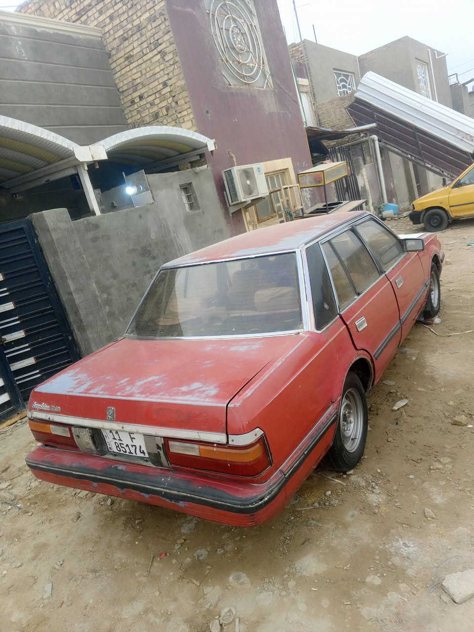 السلام عليكم سوبر للبيع رقم بغداد انكليزي باسمي سنويه لل31 هزه ماصاقطه ///السياره محرك وكير واكسل خير من الله بطه2500 تخم تاير ترايك لربيل السياره يرايدله تلكيط خياس مامعمره سابقاً السعر (30)وبيه مجال رجائن اذا مو شراي لا تعبني رقم الهاتف ***********ما متواجد عل فيس
