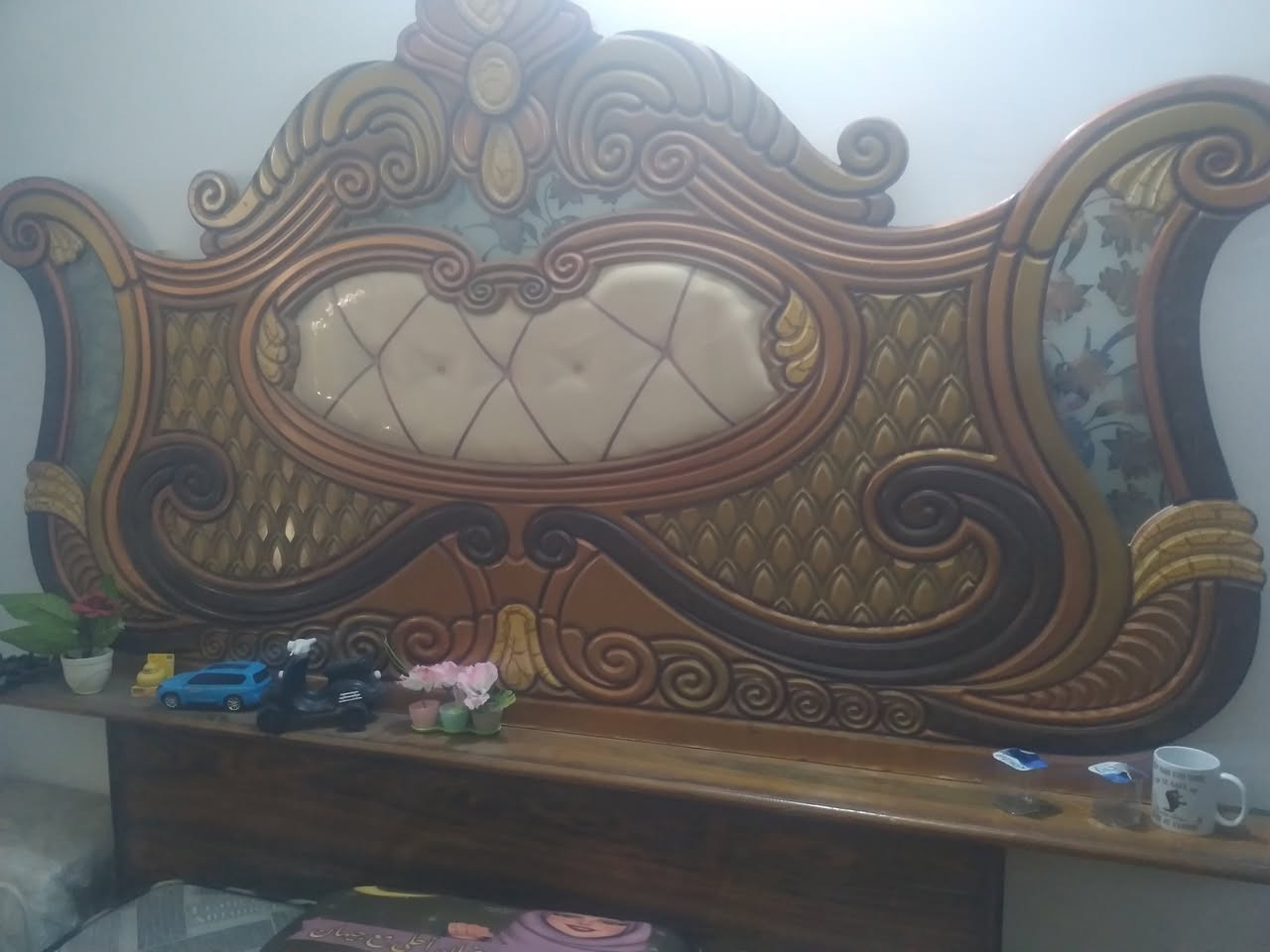 السلام عليكم غرفة اخشاب كدامكم موضحة للبيع // متوازي على بيعه الغرفه صار شهر من اشتريتها  //
اليريدها ماسنجر مغلق فقط على  رقم واتساب راسلونا // *********** ///
 سعرها 280 الف ملاحظة تتوفر خدمة توصيل  أجور التوصيل  تدفع مقدما للمندوب توصيل يعني قبل لا توصلك تدفع للضمان غير هيج المندوب ما يطلع و حتى توصلك الغرفة لباب بيتك أجور توصيل بغداد 10 الف محافظات 15 الف // واذا احد يكدر يجيني ياخذهه بعد افضل //اعتذر عن إغلاق التعليقات للمنشور لان محظور من تعليقات / تعال ///   /واتساب ماسجر وحياكم الله /// ///
