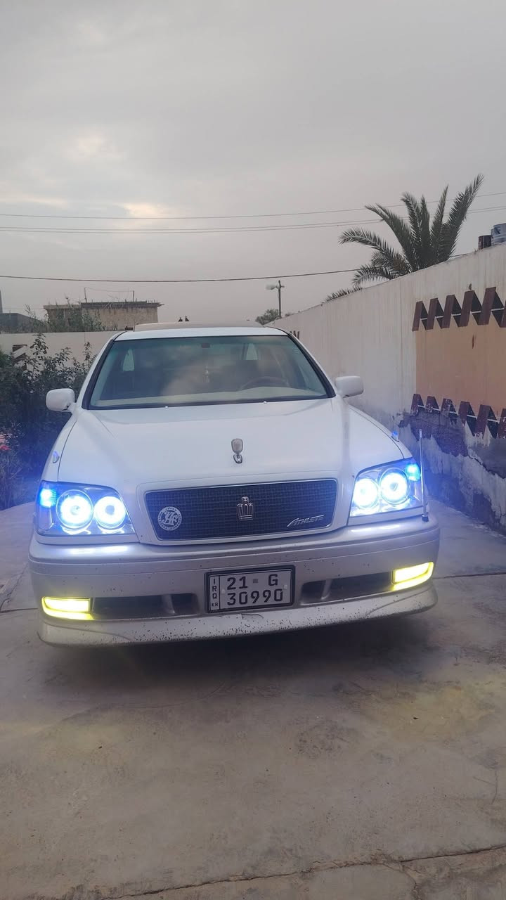 السلام عليكم ملكه 2001 ديفور الجبير سياره جاهزه مكينه تبريد حداديه جديده تخم تاير مواصفات 4دكم السياره بسمي وشرط التحويل العنوان الصويره السعر 160  ***********
