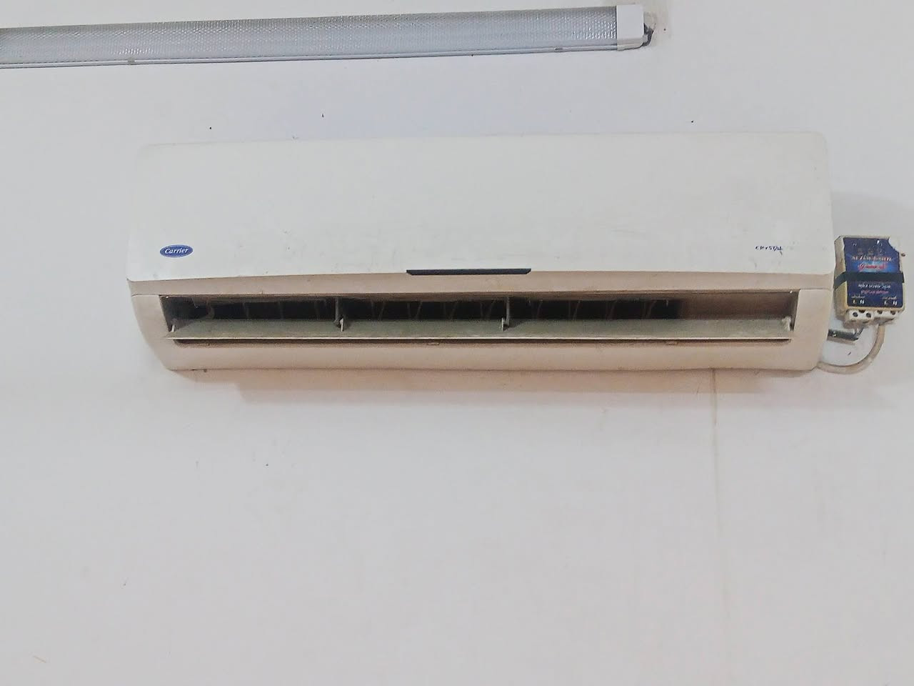 سلام عليكم  
لبيع سبلت شغال نضيف شرط الفحص نوعيه زينه 
العنوان كربلاء 
السعر 550 بي مجال 
***********
