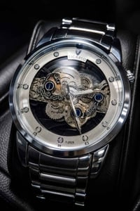 ⌚️ مراجعة ساعة TICARTO Skeleton الفاخرة إذا كنت تبحث عن ساعة تجمع بين ...