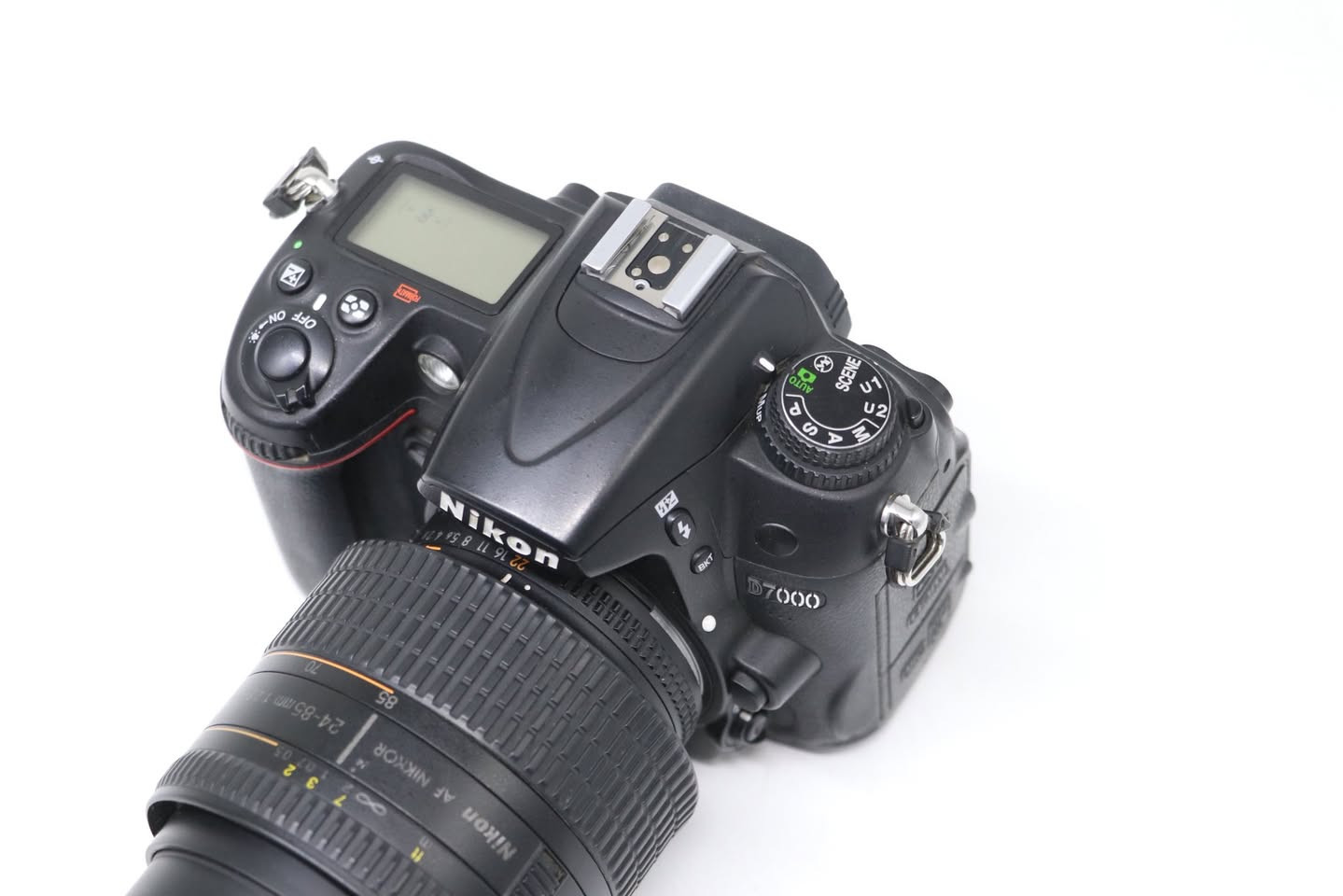 كأمره نيكون  (💣 ✨7000D 📸💣) نضافه 95/100 كامل ملحقات
📸
1- رام 32✅
2- حقيبه✅
3- حزام كتف✅
4- شاحنه اصليه ✅
5 بطاريه اصليه ✅ 
6- توصاله نقل صور ✅
يوجد توصيل كل العراق 🚚 السعر (⬅️390  الف ➡️) 
 ***********
