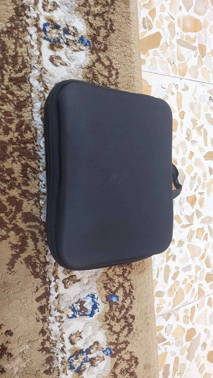 طياره او درون مواصفات عاليه تحتوي على كامرات اثنين اماميه والثانيه تصير جوه كامل الملحقات مع ريش احتياطيه اكوالتي عاليه مع جنطه وريط على الجهاز تصوير ع فحص السعر 25 الف


**إذا كنت صاحب هذا الإعلان وتريد حذفه لأي سبب، رجاءا أرسل رسالة إلى الدعم الفني**