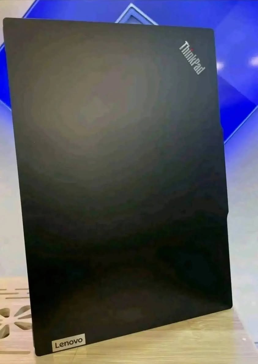 لابتوب Lenovo   الجيل العاشر سوبر سلم  للبيع
المعالج core i5 الجيل العاشر
رام 8 كيكا DDR4
هارد 256 كيكا SSD
كرت الشاشه Intel Uhd 630 حجم 5 كيكا
الشاشه حجم 14 انج ضد التوهج دقة fhd 1920x1080 
باتري ليثيوم 6 خلايا  شحن سريع 65 واط والباطرية ممتازة 
كامره دقة hd تحتوي قفل فتح وغلق الكامرة  
 منفذ  رام  وhdmi وباقي المنافذ   الحاسبه كلش نضيفه وحلوه
السعر 375 الف


**إذا كنت صاحب هذا الإعلان وتريد حذفه لأي سبب، رجاءا أرسل رسالة إلى الدعم الفني**