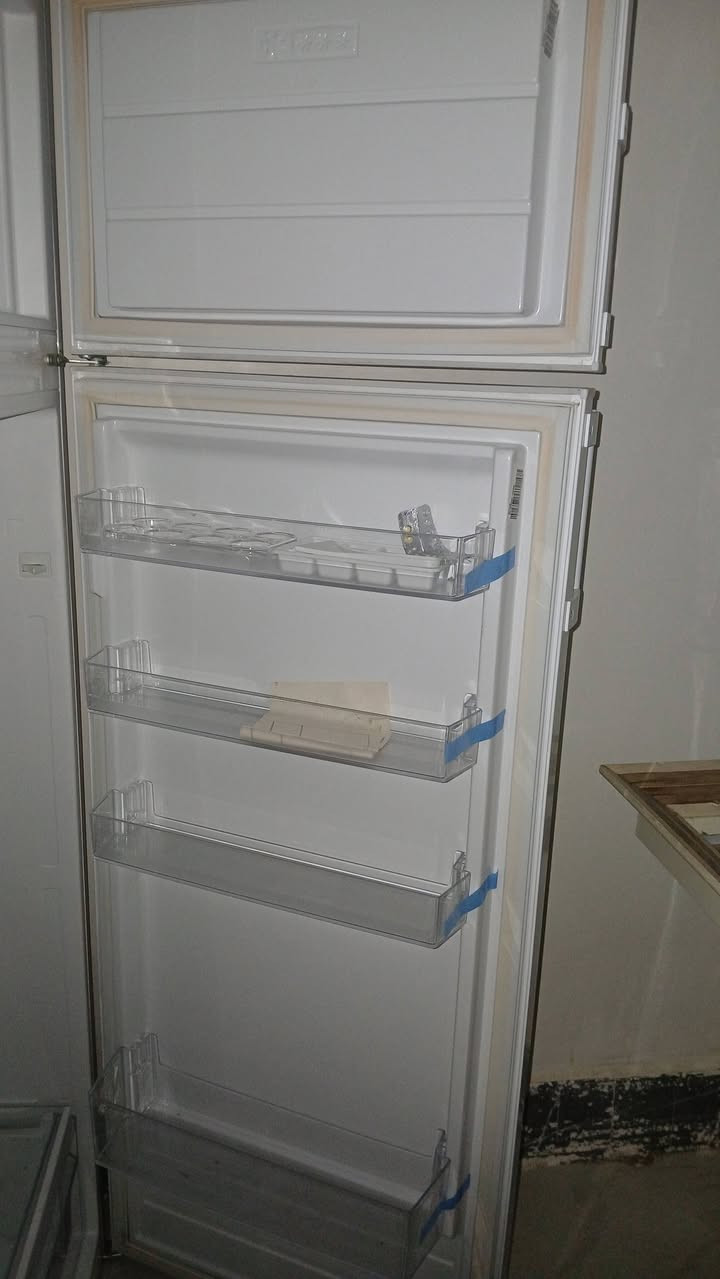 ثلاجه كرافت جديده مامشتغله ولا دقيقه بعدها بلايلون ع وضع الشركه بيها وصل ضمان وتبديل شوكت متريد تبدلها تأخذها وتبدلها كبل ماكو مشكله 400 قفل ***********
