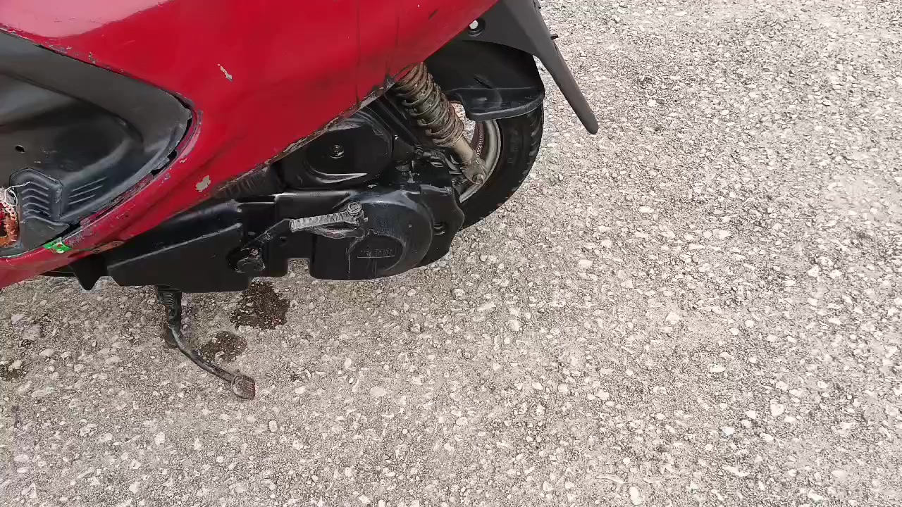 سلام عليكم 
فراشة كرستال 140 ✈️ 🛵 ✨
• شغاله هندر و سلف 🔑
• شلعه و معدل و نعومه 🚀
• تخم تايرات جديد  ⚫
• أمرايات زوج جدد 🪞
• كلوبات كامله عالي وناصي 💡🔦
• مكينه ولا برغي مفتوح 🔥
• حله الكفل 📌
•💲السعر 250 بيها مجال قليل للإتصال 
•📞 *********** متوفر واتس اب + عل خاص
