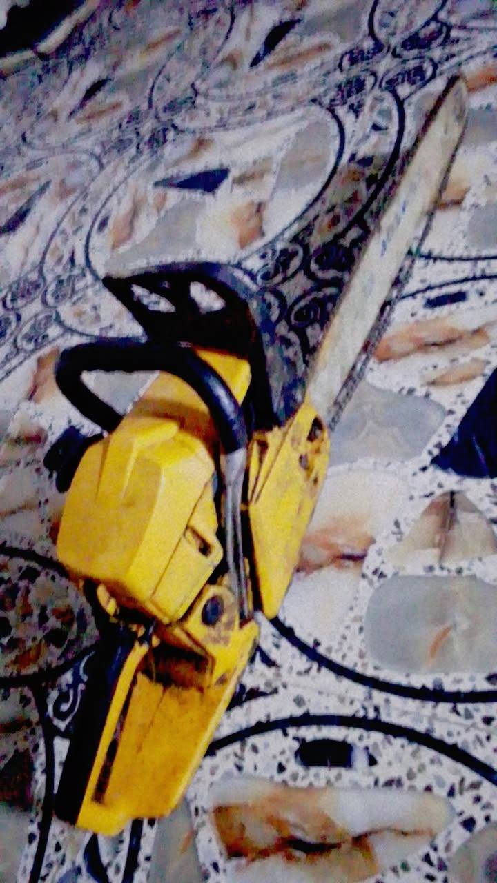 السلام عليكم اخوان  منشارZM_5800  جاي اشتغل بيه وطفى  ماعرف ليش   شتريت غيره   سعره 40 وبيه مجال.  مكاني شلالت بلد. رقم تلفوني ***********
