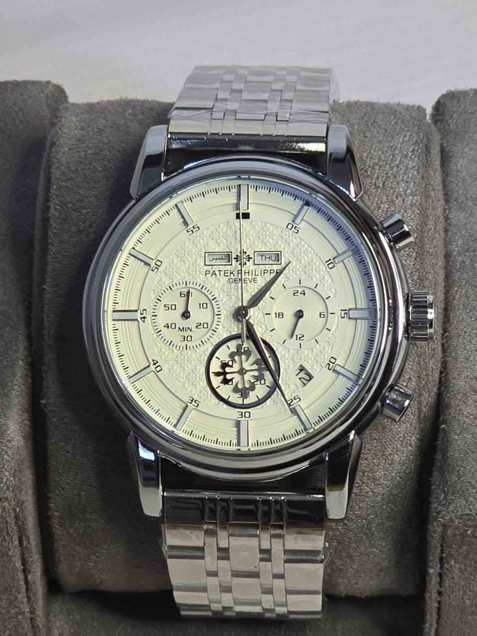 ساعة باتك فلب PATEK PHILIPPE
تحفة فنية 
لرجال الاعمال والمحبي الرسمي
مكينة كوارتز ( نظام ستوبوج) جميع السناتر شغاله 
هيكل يتانلس ستيل
ميناء مميزه ابيض وارقام لامينوس مزودة بمنفذ تاريخ واسبوعي (عربي+انكليزي)
زجاج زفير مزرق ضد الخدش
مقاومة الماء والغبار 
 قفل فراشة 
ساعة مختمة بالكامل

السعر :- 40 ع اول تم 
للحجز والاستفسار يرجى مراسلة الصفحه


**إذا كنت صاحب هذا الإعلان وتريد حذفه لأي سبب، رجاءا أرسل رسالة إلى الدعم الفني**