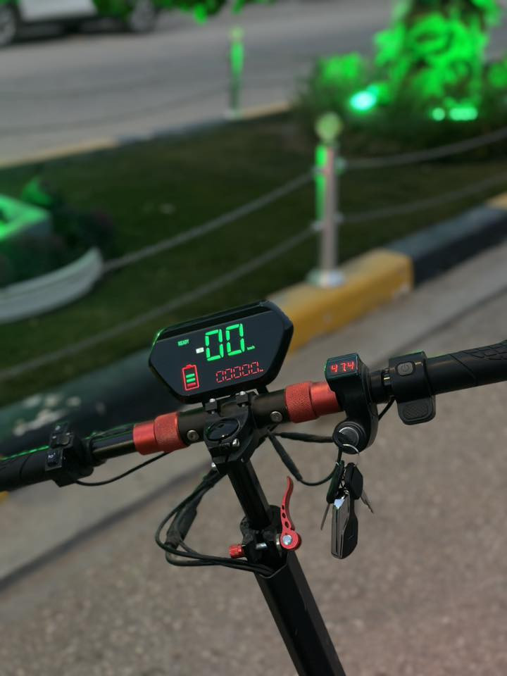 سكوتر شحن للبيع
مجالسرعة في الشاشة 75
السرعة الحقيقية 40-45
بطارية ليثيوم 48v
تتحمل مسافة 30-35 كيلو
تحتوي على انارة امامية وانارة
خلفية + نشرة مخفية على
• الجوانب •
السكوتر مكفول كفالة عامة
غير خاضع للصيانة •
فقط كلوب صغير موجود جوه
ميشتغل ما عداة الدراجه مكفولة
• ماشية مسافة كلش قليلة
يجي وية السكوتر بصمة عدد 2
• وشاحنتة الاصلية •
مدة شحن السكوتر 4 ساعات ويحتوي على جنطة خلفية
السعر 300 وبيه مجال
الرقم *********** واتساب
