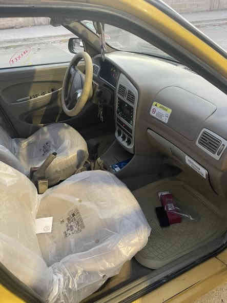 السلام عليكم للبيع بلادية بدون صبغ بس الجاملغ الامامي مال السايق مبدل لأن بي خياس السعر ٢٨ ورقة ماشية ٩٥ الف حقيقي مكينة كير كهربائيات كلهة بلاد مكاني سبع ابكار قرب الوقف السني ***********
