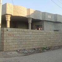 قرية دبي • بيت للبيع • ٣٠٠م