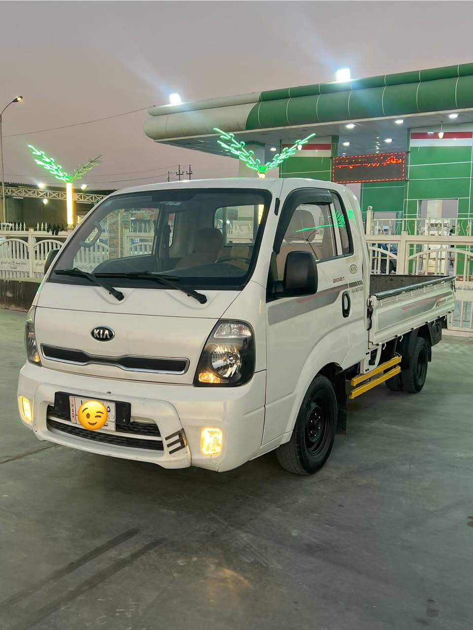 سلام عليكم كيا موديل 15 كفاله رقم نكليزي
محرك وكير شاصي مكفوله سعر 100 بيه محال 
مكاني بغداد بسمايه قرب سيطره الج ***********
