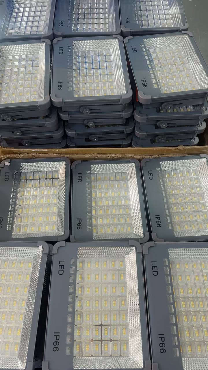 Solar outdoor lights - direct from factory, highly efficient and energy-saving, waterproof and durable. We accept orders - looking forward to working with you 🤝


**إذا كنت صاحب هذا الإعلان وتريد حذفه لأي سبب، رجاءا أرسل رسالة إلى الدعم الفني**