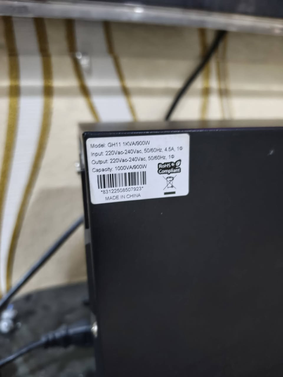 السلام عليكم ups rising online 1kv
الجهاز نضيف كلش استخدام كلش قليل مخذه جديد وما مستخدمه بيه منضم فولتيه و جهاز جدا راقي غني عن التعريف
مكاني بغداد الحسينيه سعر ١٥٠ 
***********
