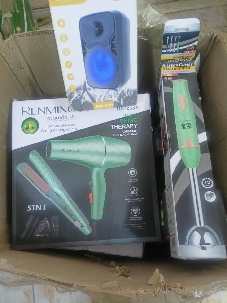 السلام عليكم عيني اني عند بضاعه امزون شلعات وعندي فرفوري وتحفيات ومكات شلعات يتوفر جمله ومفرد وتواصل عل هاذا رقم   صاحب البضاعه *********** متوفر واتساب بيه
