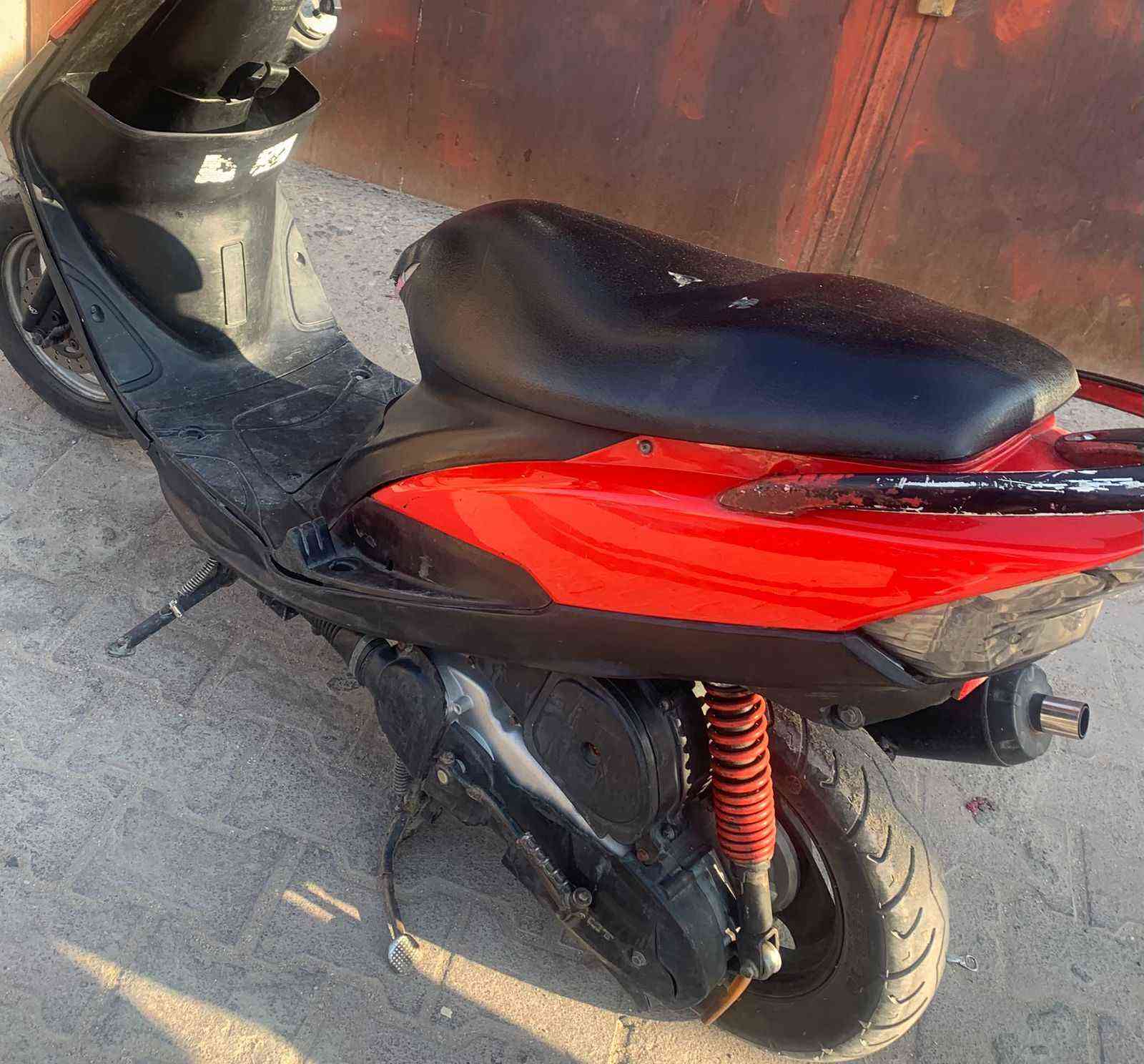 السلام عليكم دراجه ماكس عدله كامله كلشي شغال نكره سلف شغل واطلع ما عوزه شيء مكاني بصرة الجبيلة
اني مكلف بنشر رقم صاحب دراجه
*********** 
اتواصلو وياه 
سعر ٦٠٠ وبيه مجال أن شاء الله البصرة, العراق
