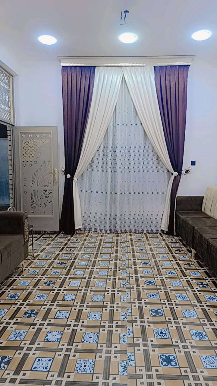 للبيع مشتمل في الجولان الثانيه مساحه البيت 150متر 
استقبل 
مطبخ 
صاله كبيرة 
غرفة نوم وحده 
حمام 
صحيات 
بناء طابوك جديد 
شارع 8متر ونص 
السعر 51وبيه مجال لشراي استفسار على الرقم التالي 
*********** موجود واتساب
