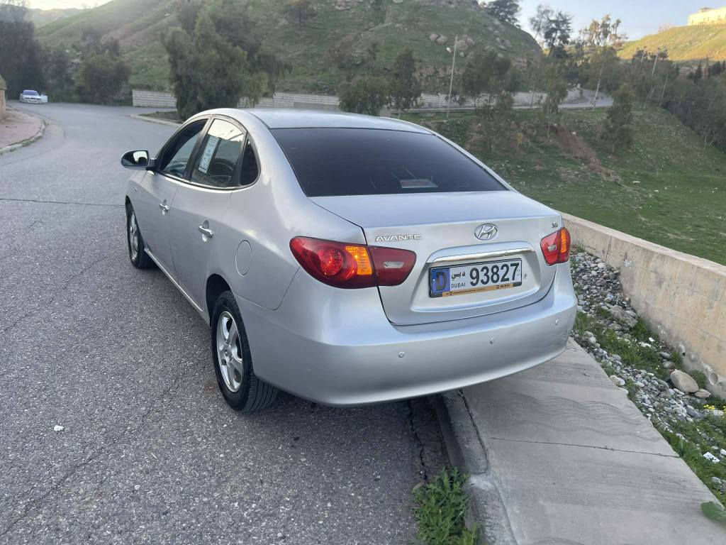 ئافانتی 2007
46 گەڵا
مەکینە گچکەی دەکشن بەرز
کەفەر و سەخفی بەشەرت 
جلدو هیتەر
تەبرید لەمس 
حەساس 
نمونە لە جوانی 
چوار تایەی لۆک 
رۆنو فلتەر تازە گۆراوە 
شوختو قەپو قۆپی نیە.
*********** كويسينجاك, أربيل
