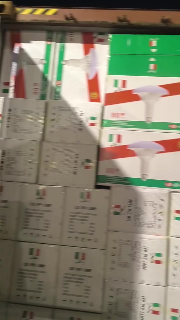 وصول حاويه مصباح فطر 80 واط ايطالي تعبه 30 قطعه سعر الكارتون ب 100 الف يوجد خصم للكميات الكبيره فقط
استفسار ***********

وصول حاويه مصباح فطر 80 واط ايطالي تعبه 30 قطعه سعر الكارتون ب 100 الف يوجد خصم للكميات الكبيره فقط
