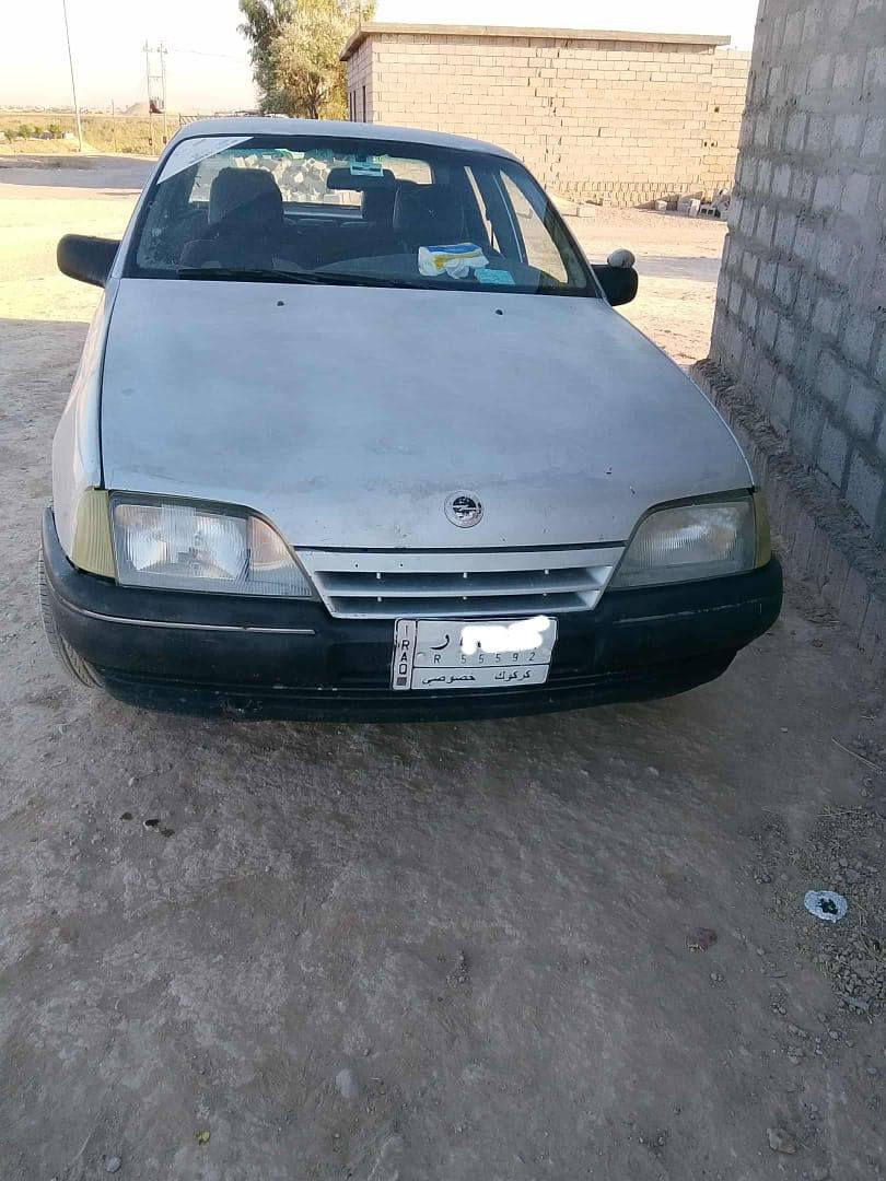 السلام عليكم سيارة اوبل اوميگا للبيع سيارة نضيفة وكل عيب مابيهة رقم كركوك خصوصي سنوية لل 2027 تا تنتهي 
تحويل ثاني يوم موديل 1992 السعر 35 $
رقم لاهاتف للستفسار ***********
