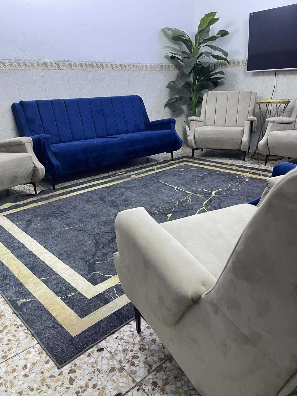 عشره مقعد… تركي كلش نظيف بدون ضرر  السعر 325 اوبي مجال  . . *********** واتساب
